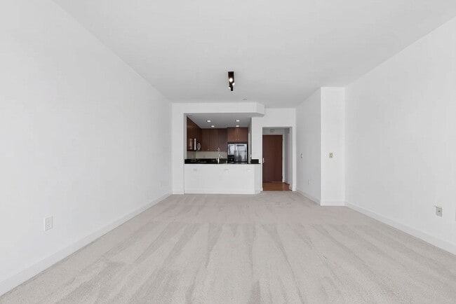 Photo - 585 9th St