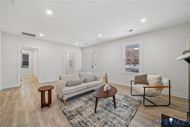 Photo - 1127 W Washington St