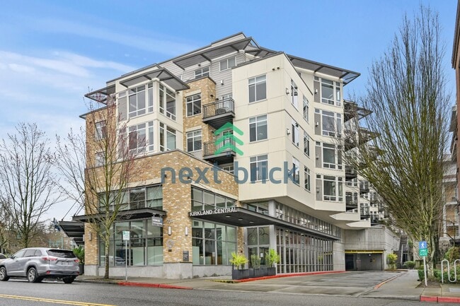 Building Photo - Beautiful 2BR + Den Condo with Garage Parking in Vibrant Downtown Kirkland Unit #303
