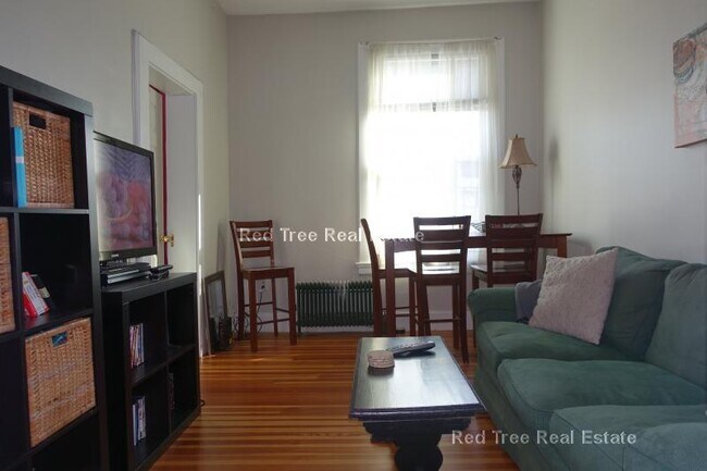 554 E 4th St Unit 3