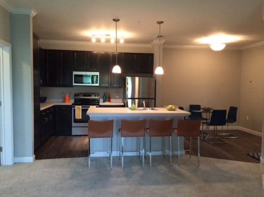 Cocina y desayunador - Charleston Edge