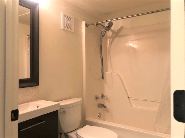 Photo - 2200 S Louisiana St Unidad 204