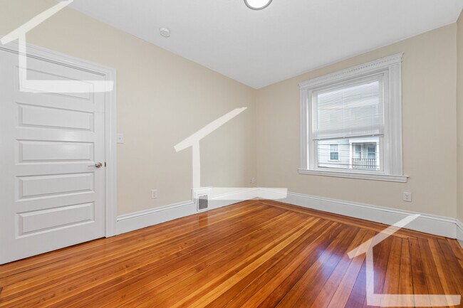 Photo - 40 Brackett St Unit 2