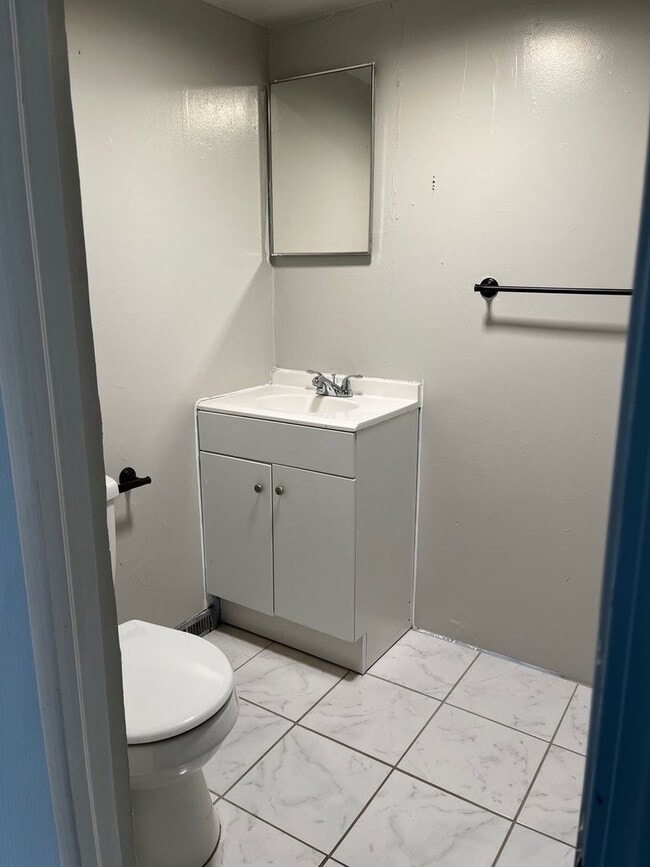 Photo - 3 bed 2 bath -Edmond (Danforth and Blvd)