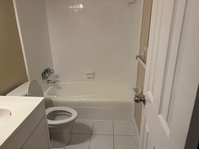 Photo - 6211 Longchamp Dr