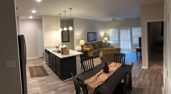 Building Photo - 1445 Broadcloth St Unit ID1344148P