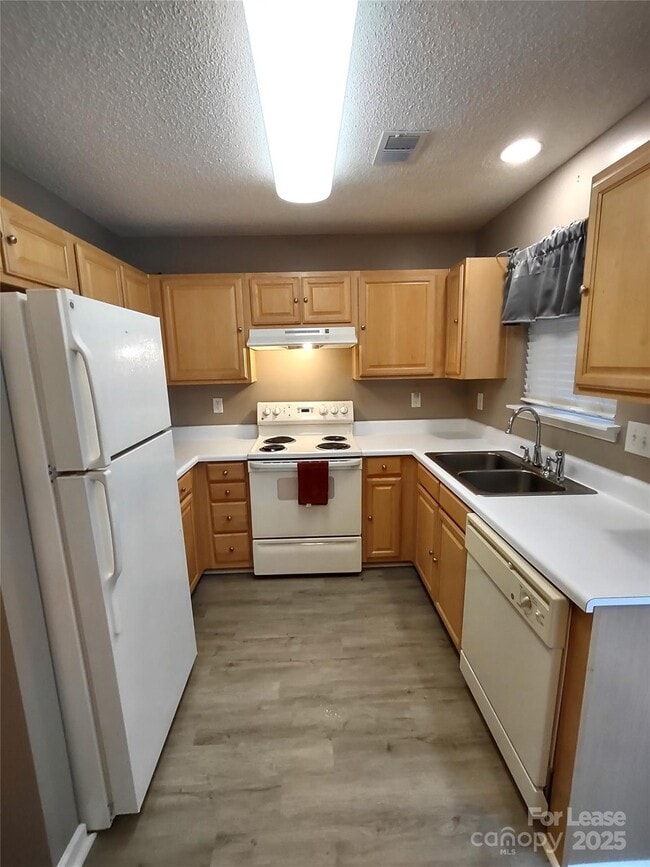 Photo - 8338 Rudolph Rd