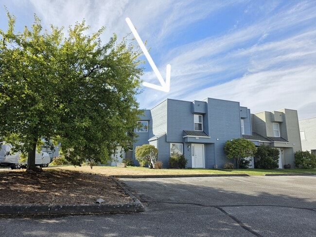 Building Photo - 1728 Edwards Dr Rental