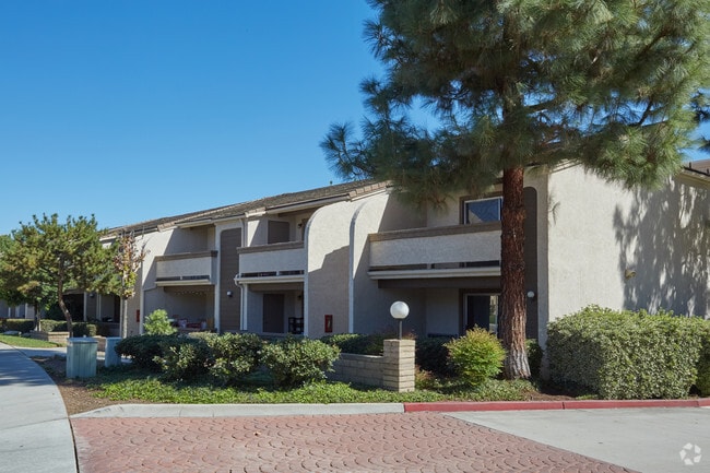 Tamarack Gardens Apartments