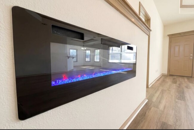 Photo - 1000 Estival Dr