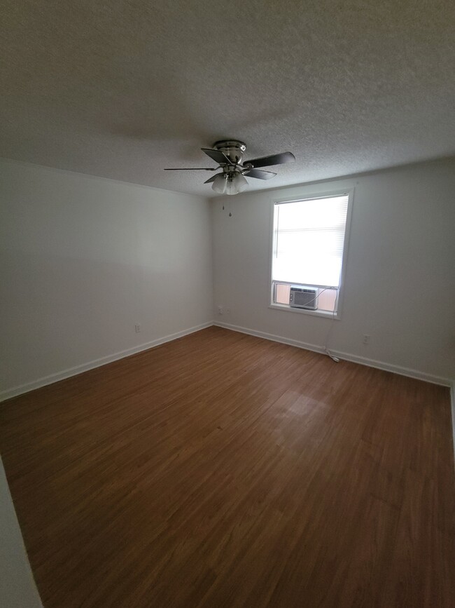 Bedroom - 4087 E Michigan St Unit 4087