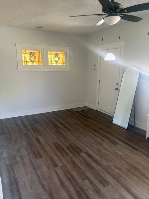 Photo - 1612 Chislett St