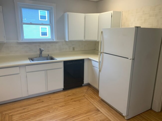 Photo - 271 Groveland St Unit 1