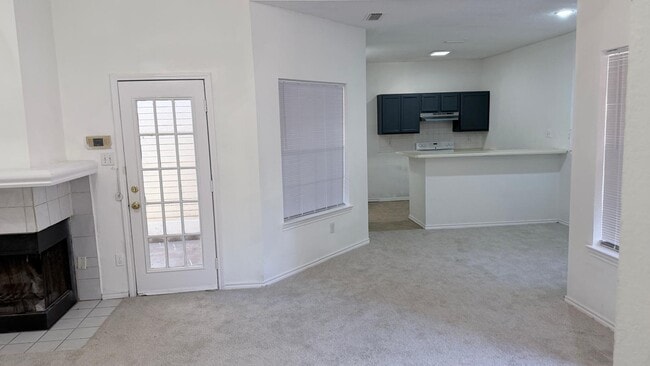 Photo - 4037 Hearthstone Dr Unit 4037 Hearthstone Dr