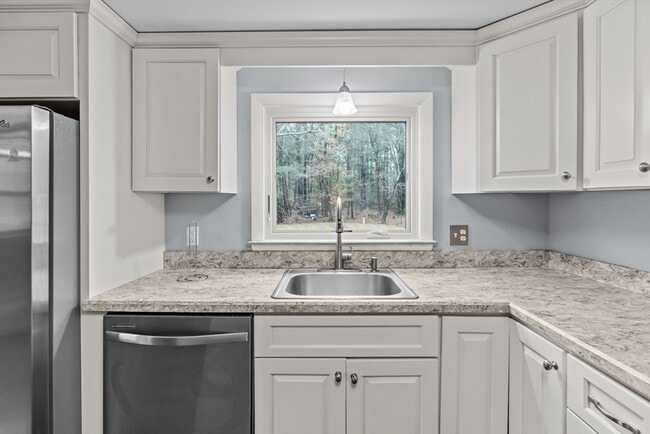 Photo - 323 Flagg St