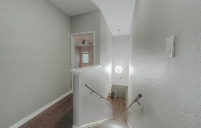 Photo - 17583 Red Oak Dr