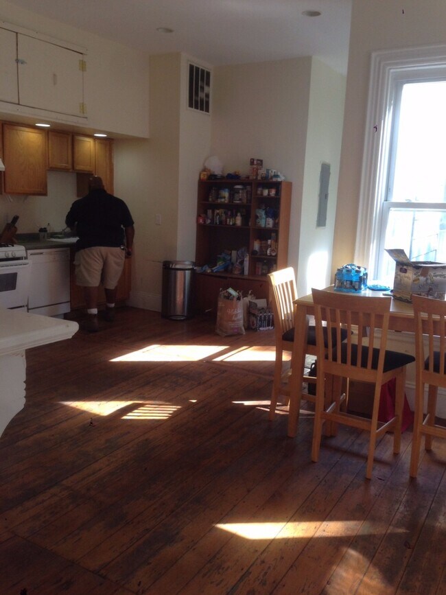 Photo - 333 Harvard St Unit 6