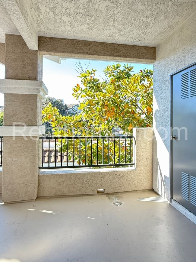 Photo - Sabre Springs, 10782 Sabre Hill Drive #271 - All appliances included! Within driving distance to 15!