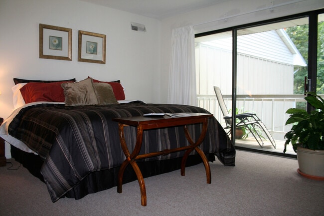 Photo - 26 Rampart Ct