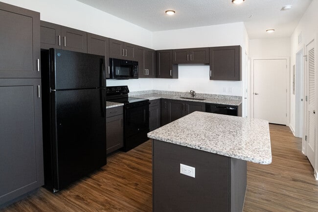 Building Photo - Seminole Square Rental
