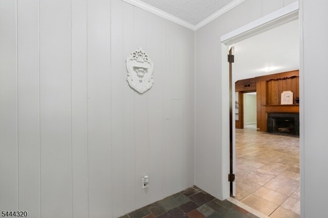 62 Gaston Rd