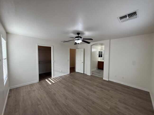 Photo - 2635 E Vermont Ct