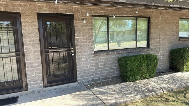 Building Photo - 6716 E Avalon Dr Unit #3