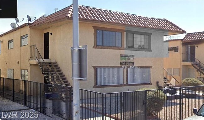 Building Photo - 2221 N Jones Blvd Rental