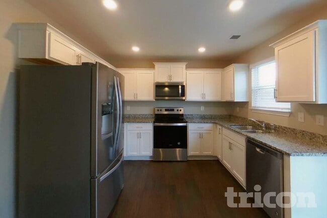 Photo - 283 Millen Dr