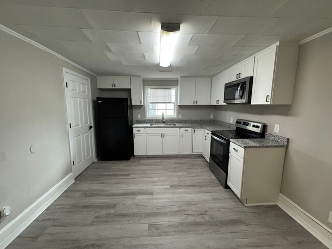 Photo - 1514 W May Ave