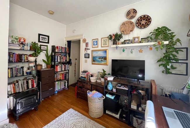 Photo - 15 Colborne Rd