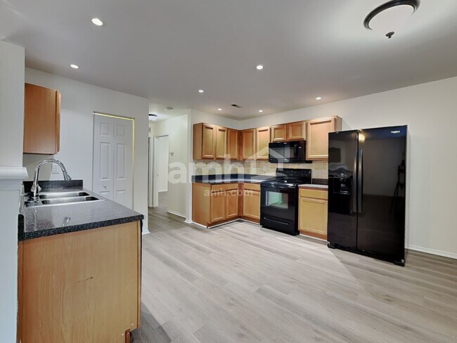 Photo - 4455 Westhill Pl