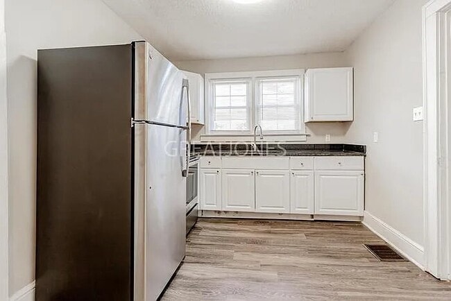 Photo - 111 Coldbrook Dr