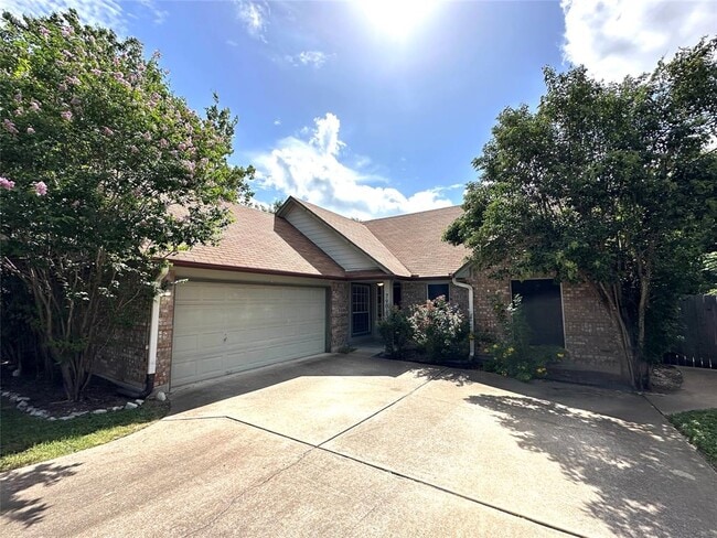 7903 Tiger Eye Cove