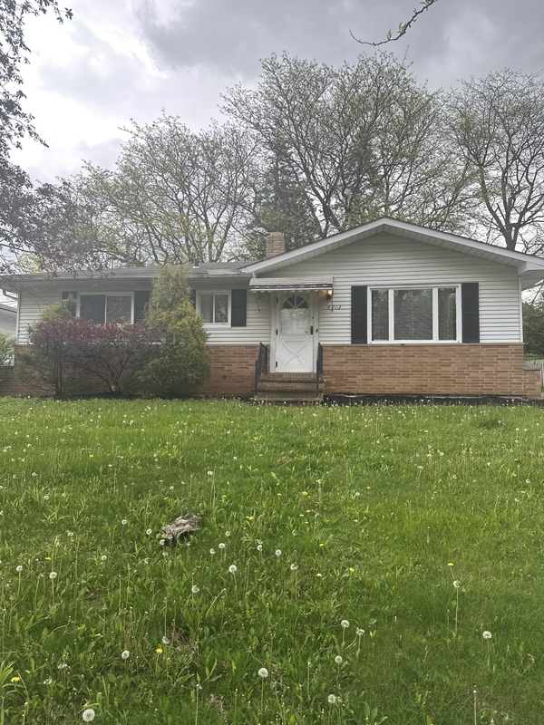Photo - 4913 Donovan Dr House
