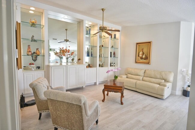 Photo - 1020 SW Balmoral Trce