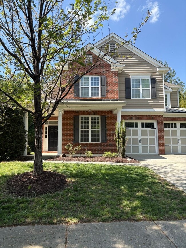 All you need and more in Millbridge! - All you need and more in Millbridge! House