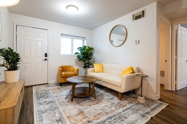 Dwell at the Alcove