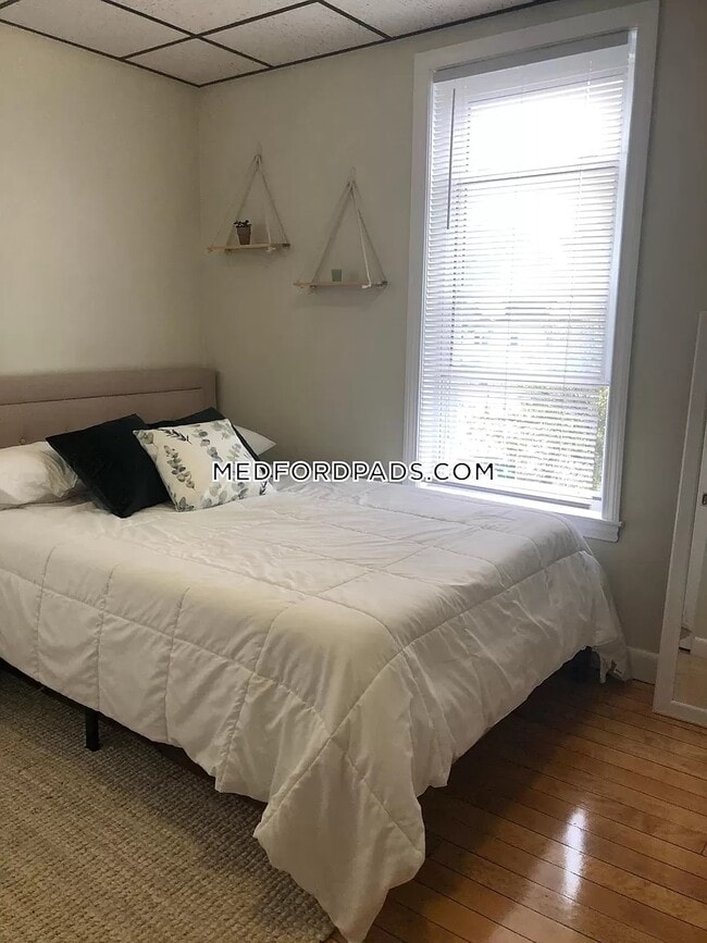 75 Lyman Ave Unit 1