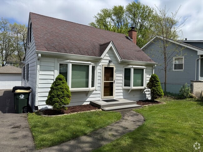 Building Photo - 3811 Liberty Blvd Rental