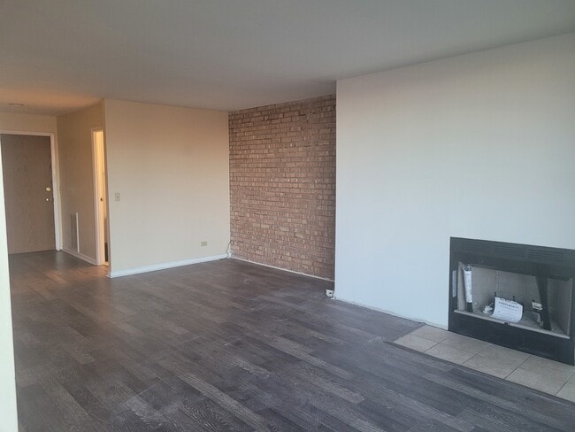 Photo - 6010 Oakwood Dr Unit 5B