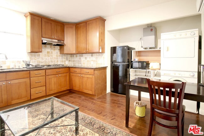 Photo - 4848 Oakwood Ave