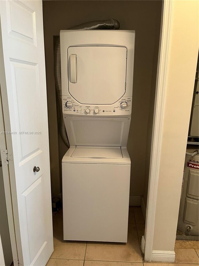 Photo - 888 Douglas Rd Unit PH11