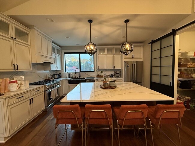 Photo - Now renting 4 bedroom Luxury House, stillporoperties.com