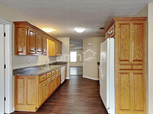 Photo - 2122 Creek Trail Dr