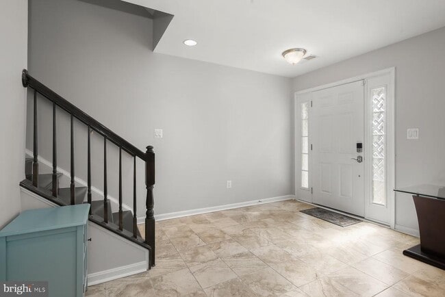 Building Photo - 9364 Paragon Way