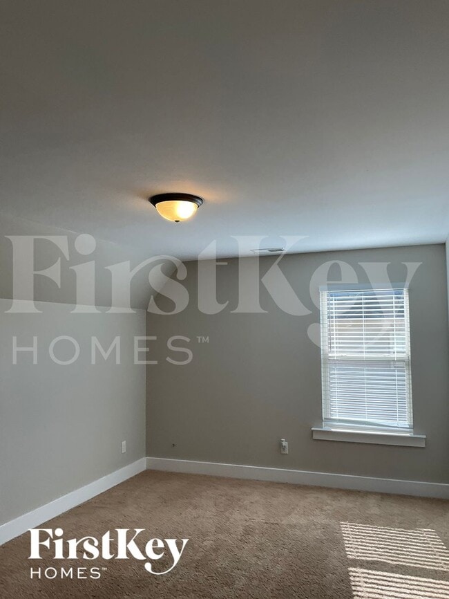 Photo - 6366 Cove Ln