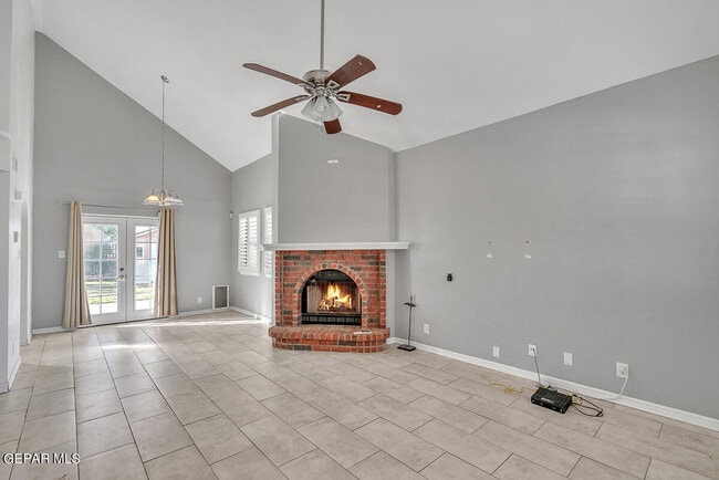 Photo - 1049 Desierto Luna St