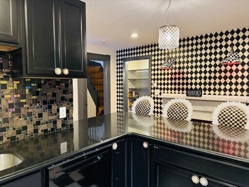 125 Essex St Unit 2