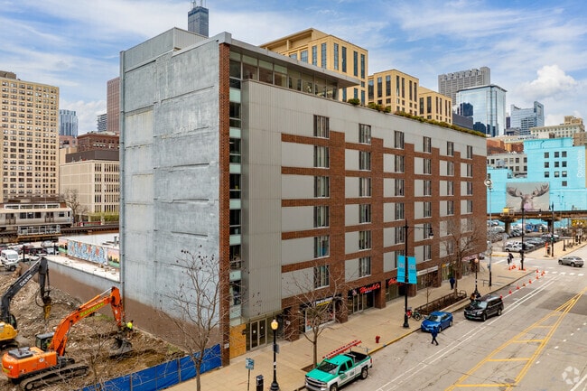 600-620 S Wabash Ave - 600 S Wabash Studios